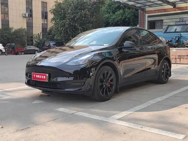 TESLA MODEL Y 2023
