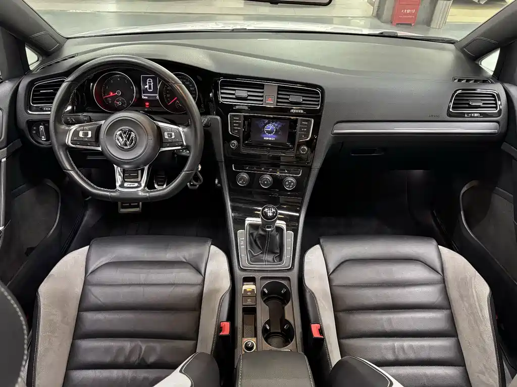 Volkswagen Golf — миниатюра 11
