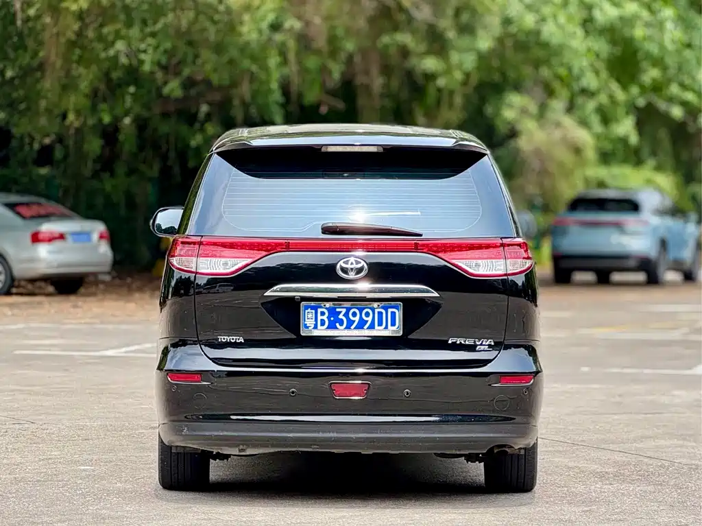 Toyota Previa — миниатюра 23
