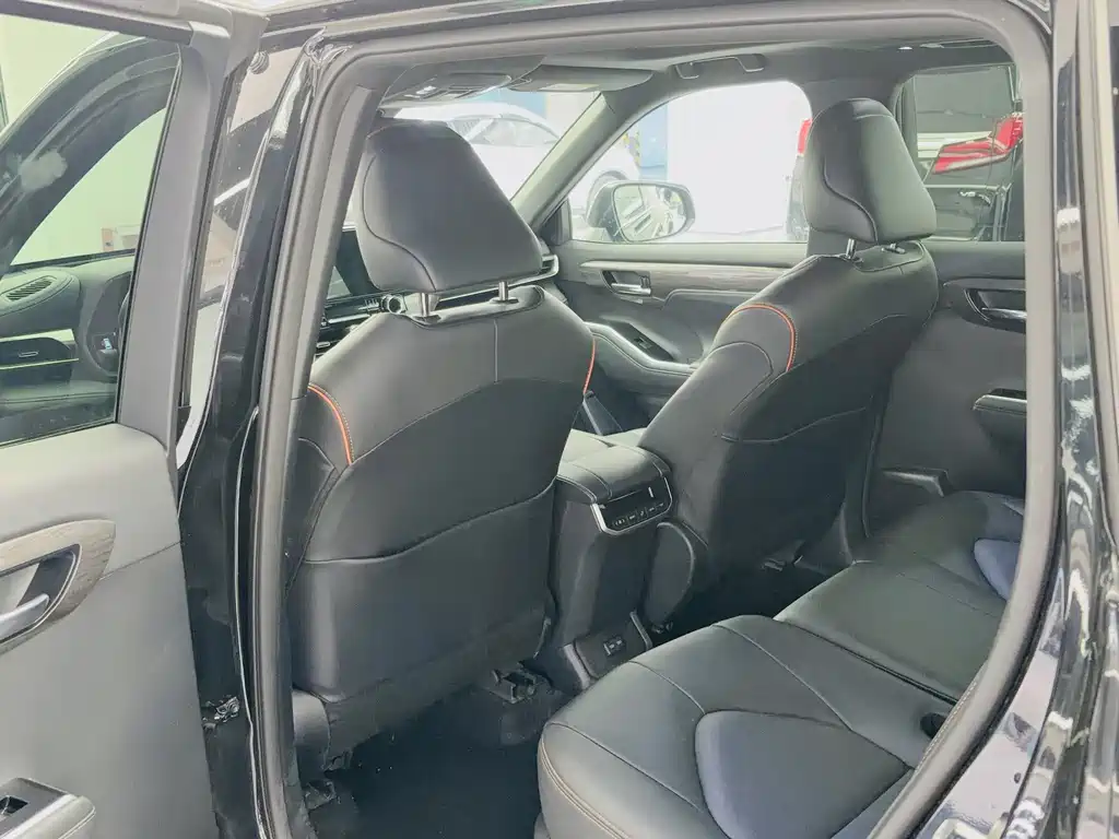 Toyota Crown Kluger 2024 2.5L HEV Luxury