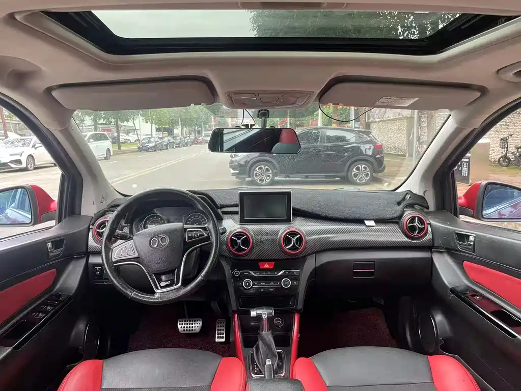 BAIC Senova X25 — миниатюра 10