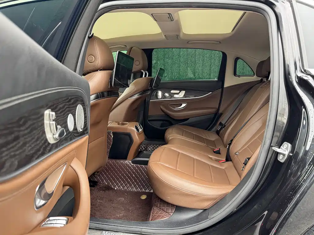 MERCEDES-BENZ E CLASS