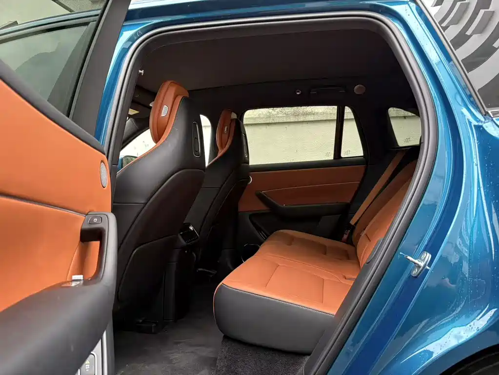 AITO AITO M6 — миниатюра 11