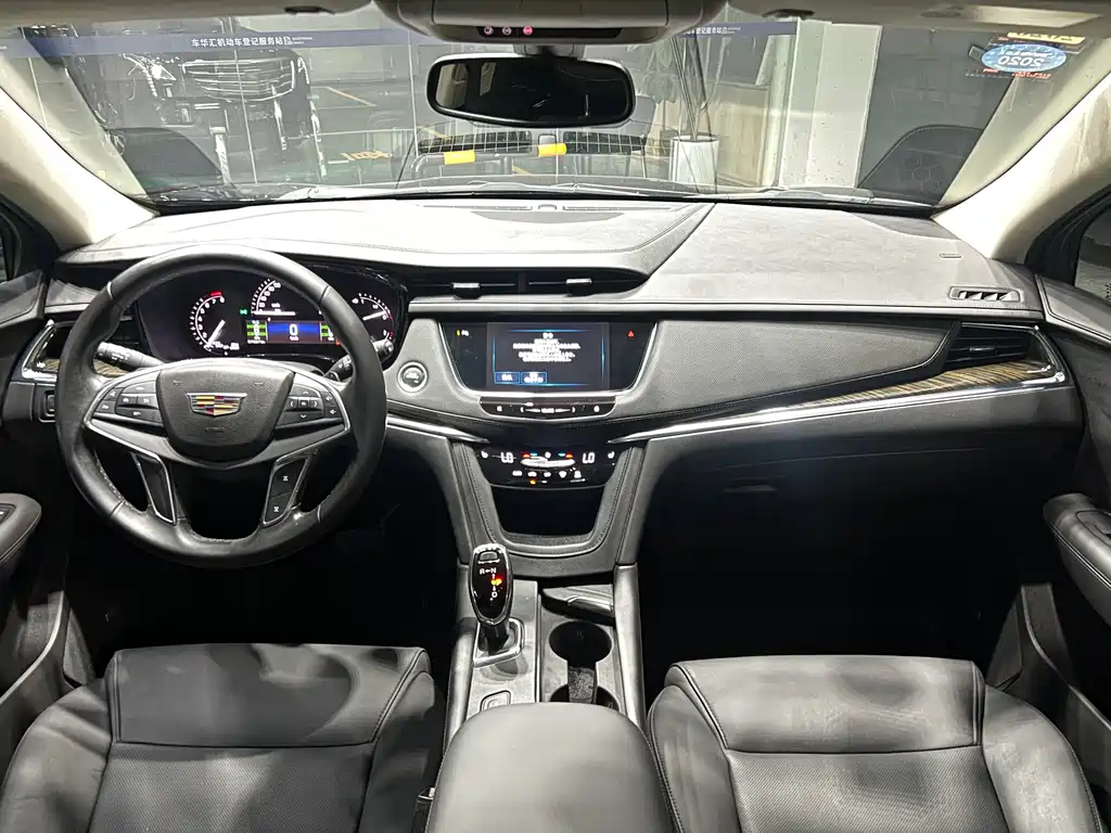 CADILLAC XT5