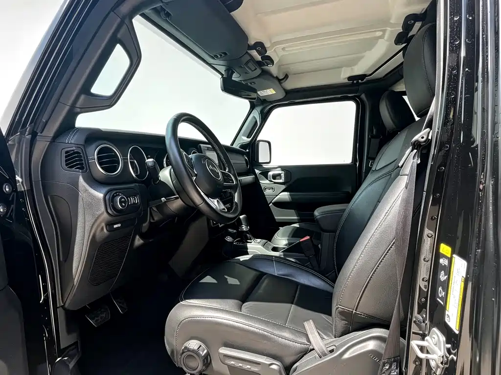 Jeep Gladiator — миниатюра 9