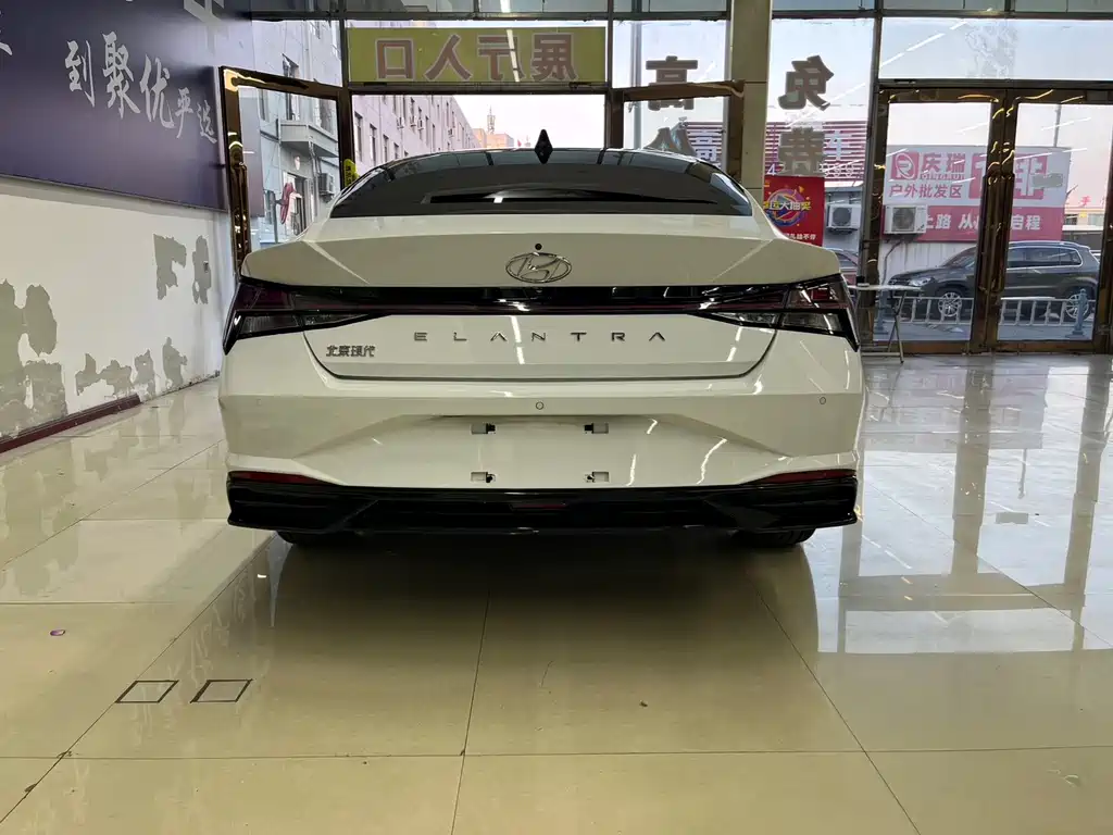Hyundai Elantra — миниатюра 5