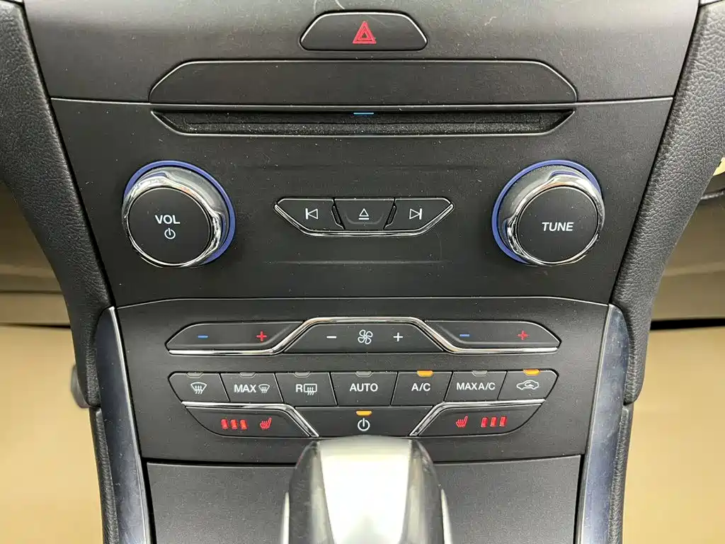 Ford Edge — миниатюра 25