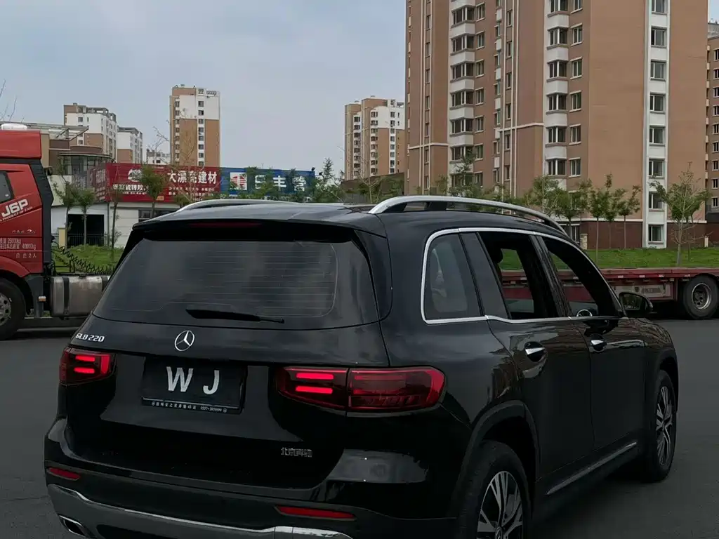 Mercedes-Benz GLB 2024 GLB 220