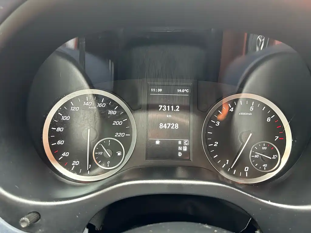 Mercedes-Benz Vito 2021 2.0T Elite 7 мест