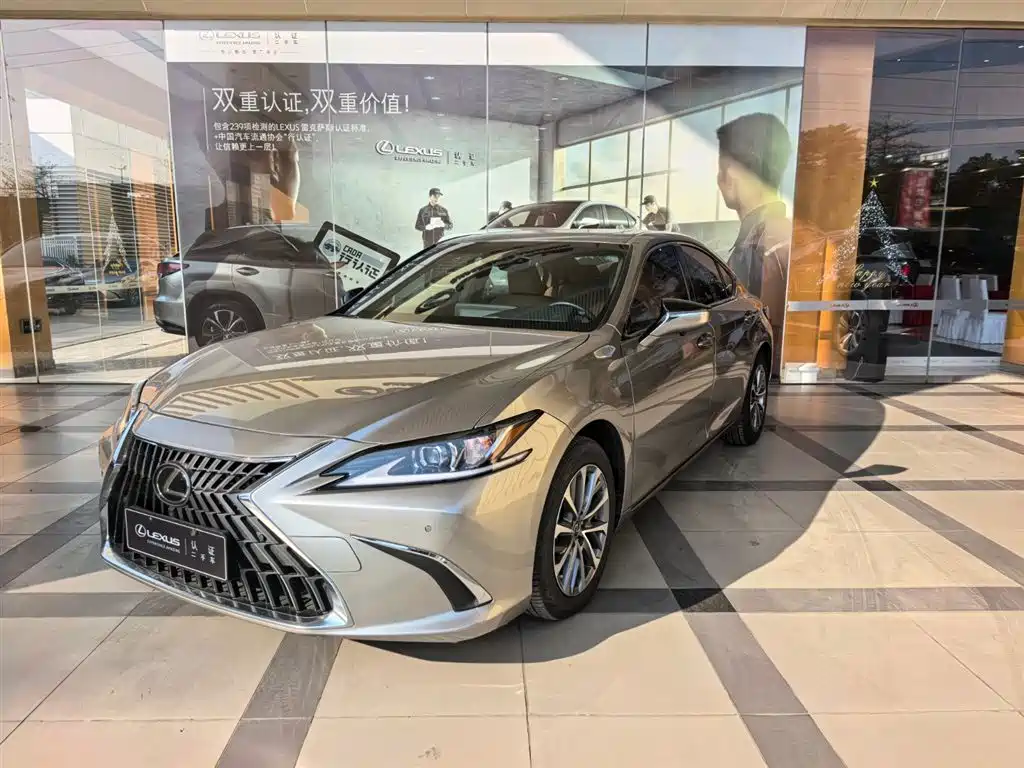 Купить Lexus ES