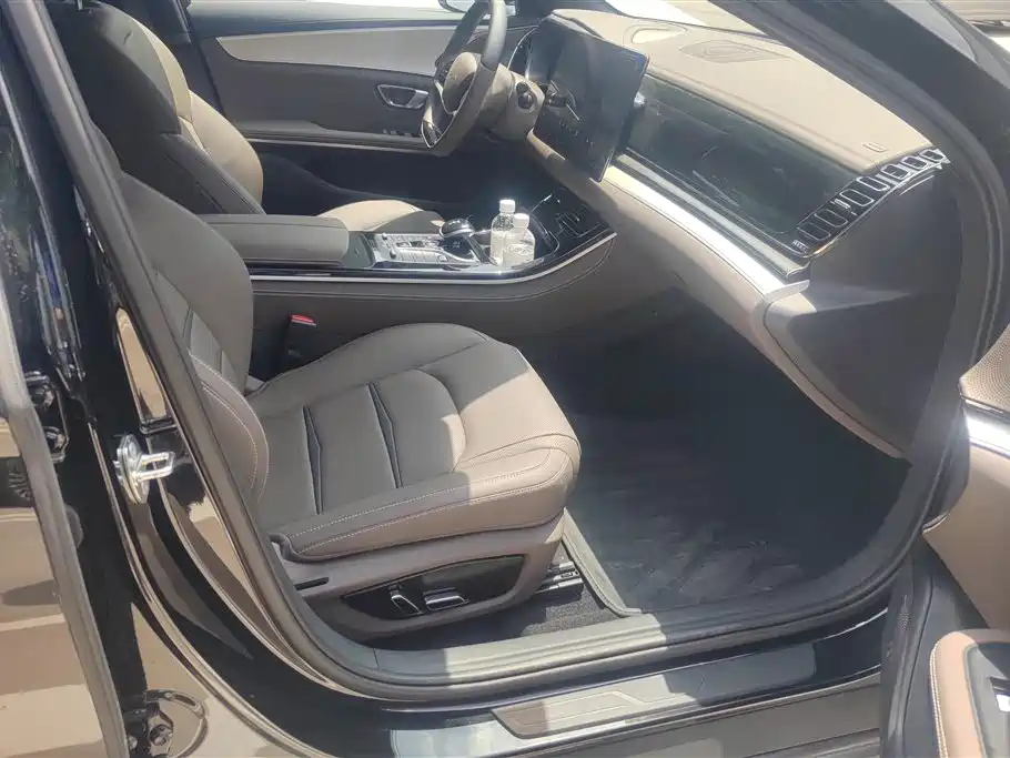 BYD E9 2025 506 Luxury
