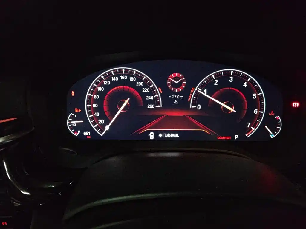 BMW 5 Series — миниатюра 7