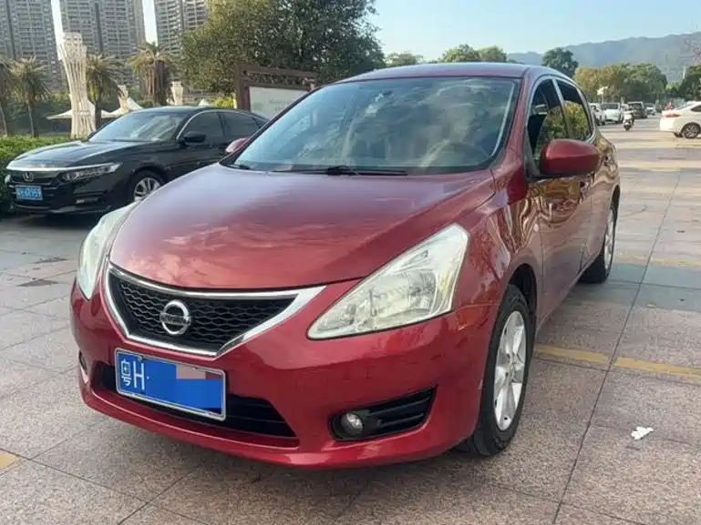 Nissan Tiida