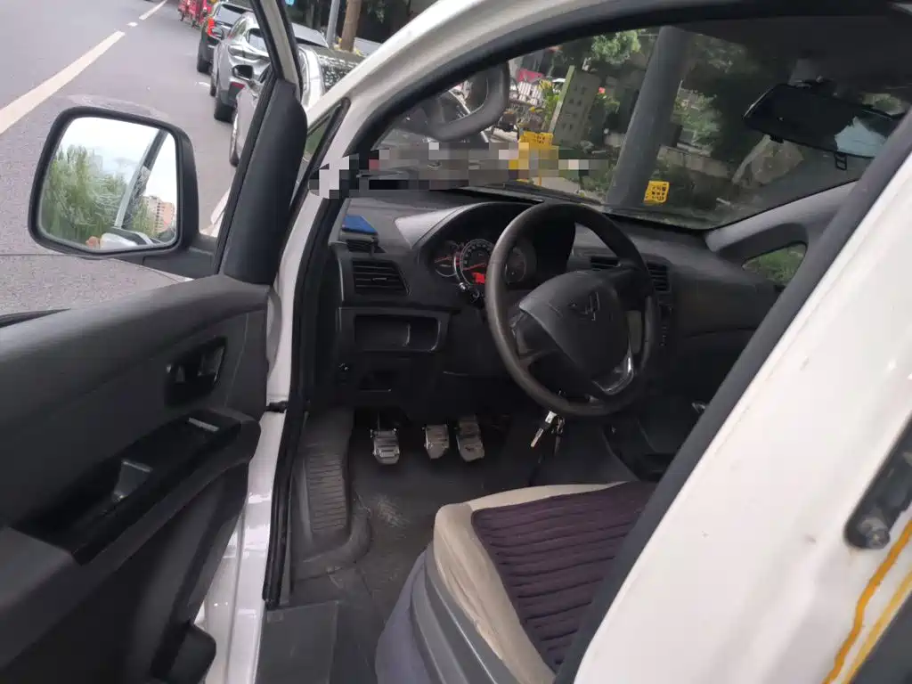 Wuling Zhengcheng Classic — миниатюра 17