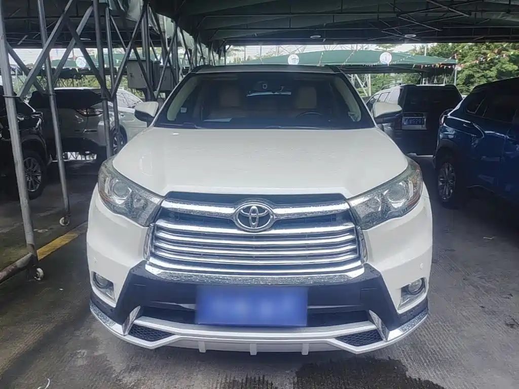 Toyota Highlander 2015 2.0T Luxury 7 мест