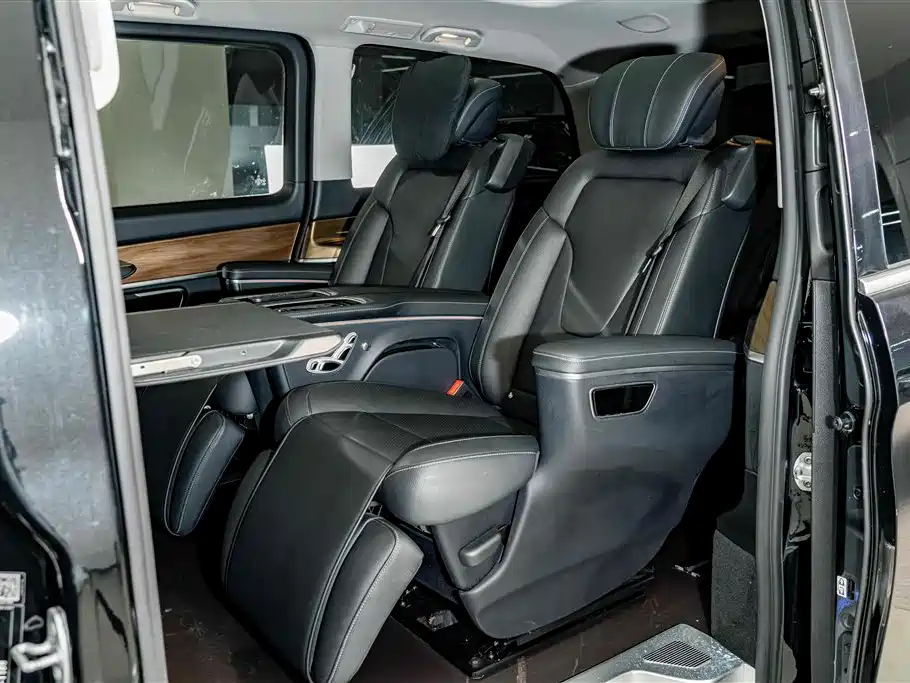 Mercedes-Benz V-Class — миниатюра 20