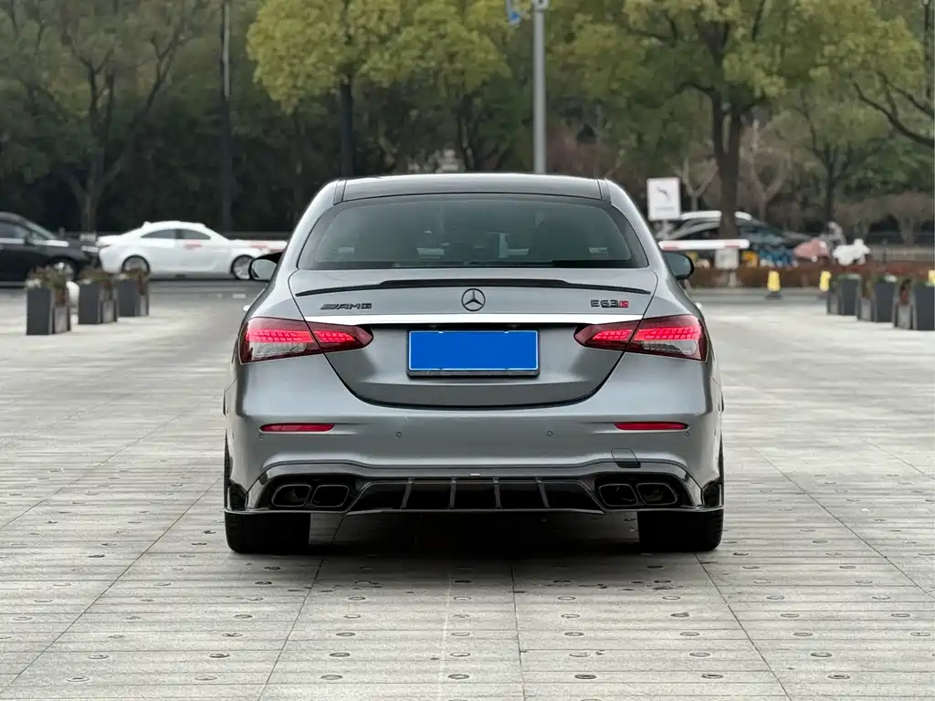 MERCEDES-BENZ E CLASS AMG