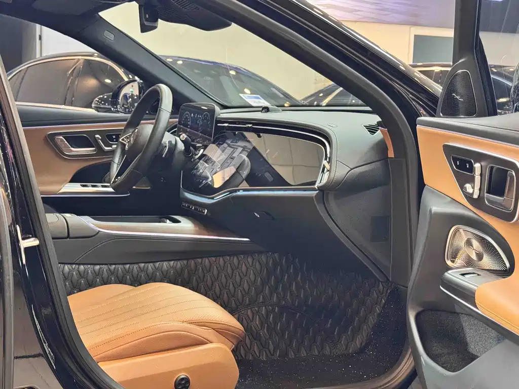 Mercedes-Benz E-Class — миниатюра 17
