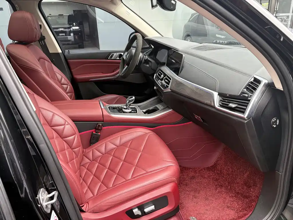 BMW X5 2022 xDrive 30Li M Sport