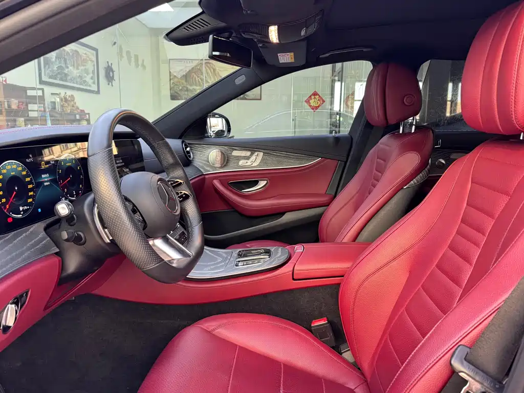 MERCEDES-BENZ E CLASS