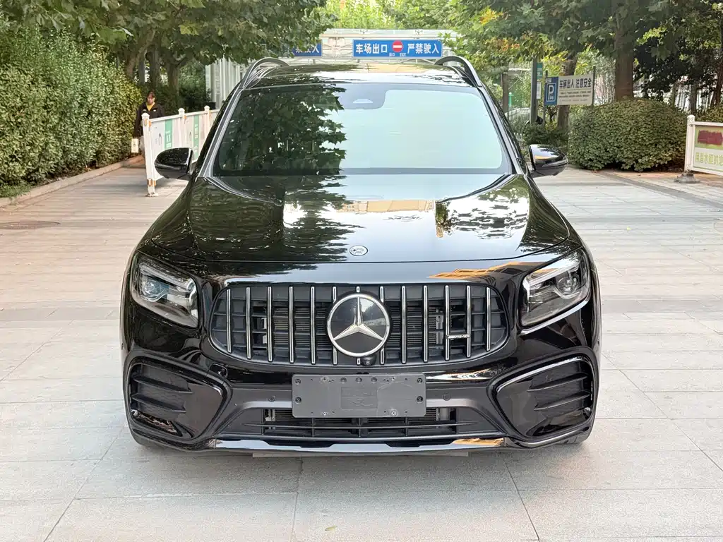 Mercedes-Benz GLB AMG — миниатюра 2