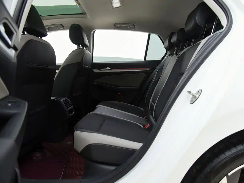 Volkswagen Golf — миниатюра 7
