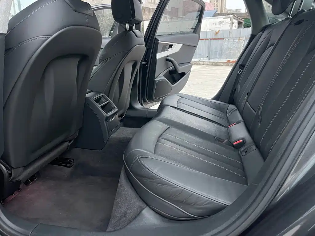 Audi A4L — миниатюра 10