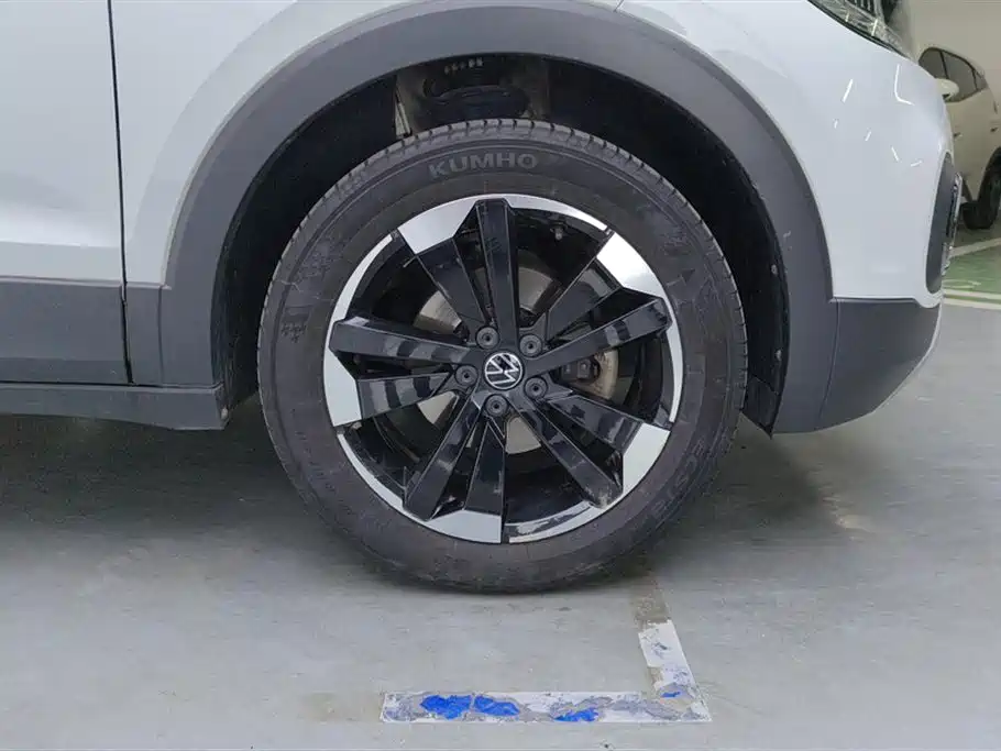 VOLKSWAGEN EXPLORING THE SHADOW