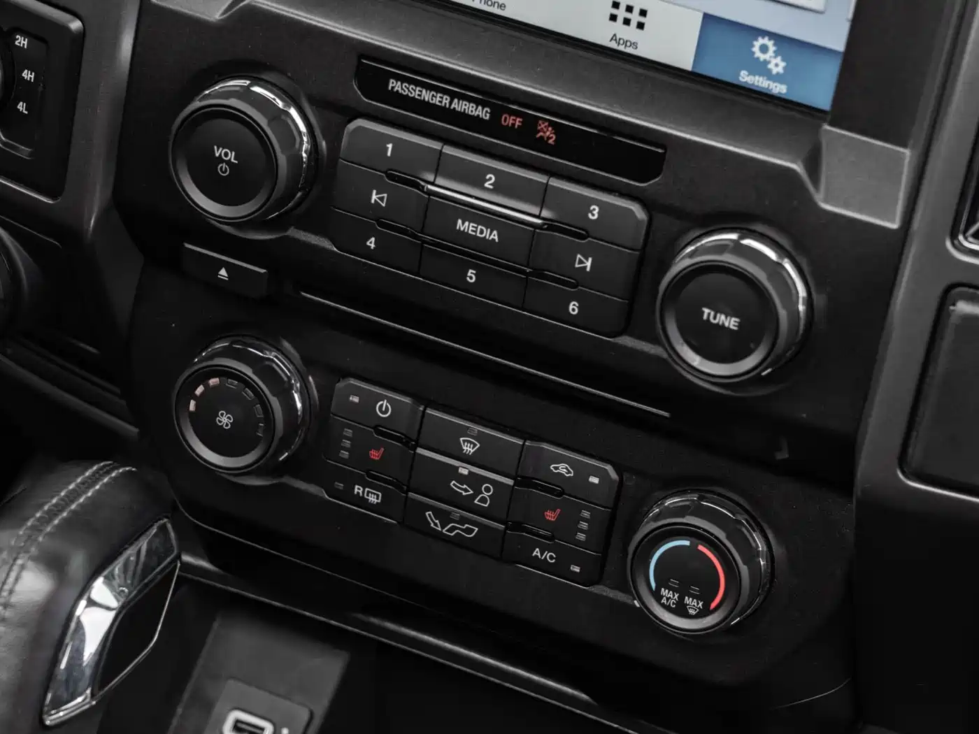 Ford F-150 2019 Черный из Китая