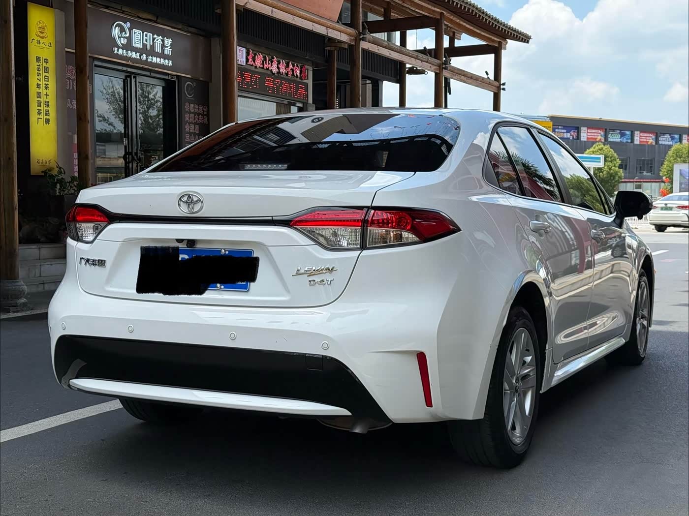 Toyota Levin 1.2 л 2022 г. Белый, пробег 10000 км