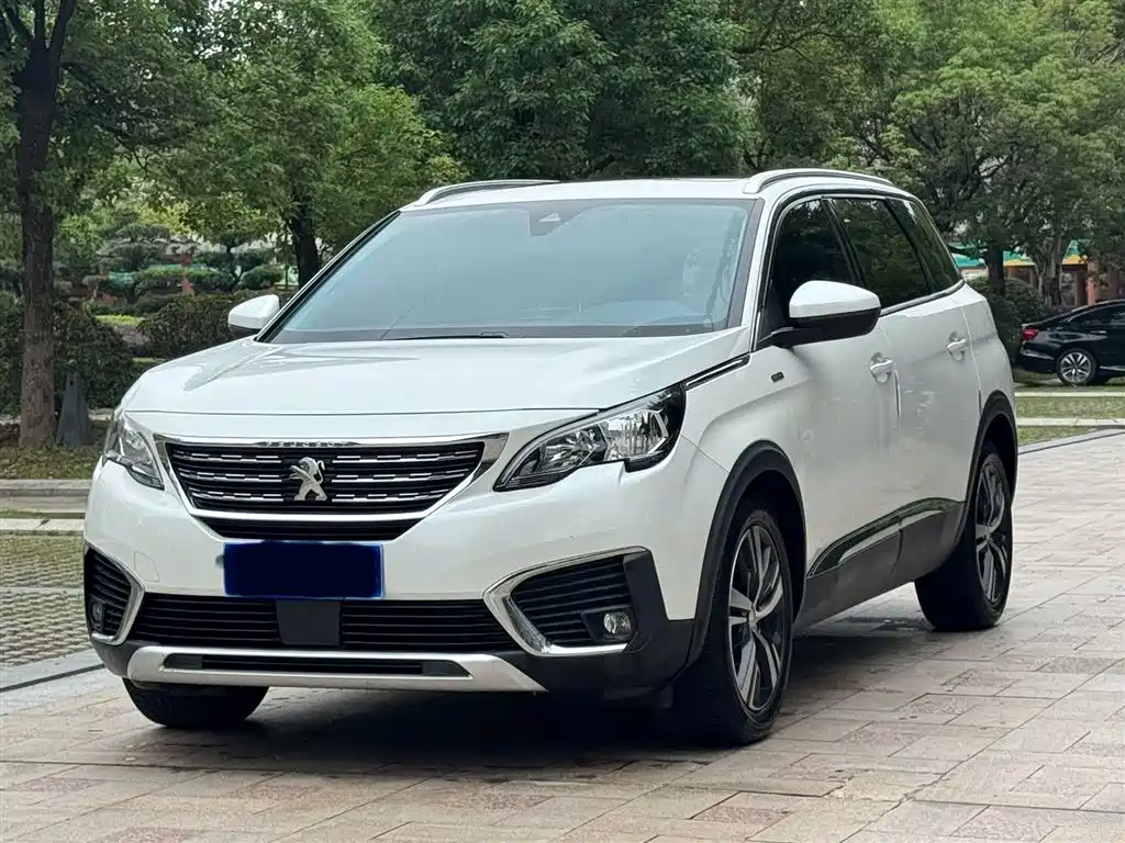 Купить Peugeot 5008