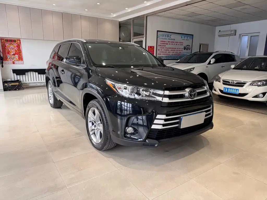 TOYOTA HIGHLANDER