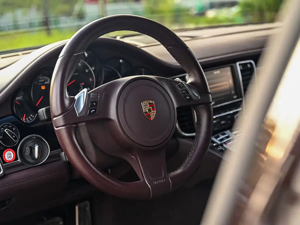 Porsche Panamera — миниатюра 13