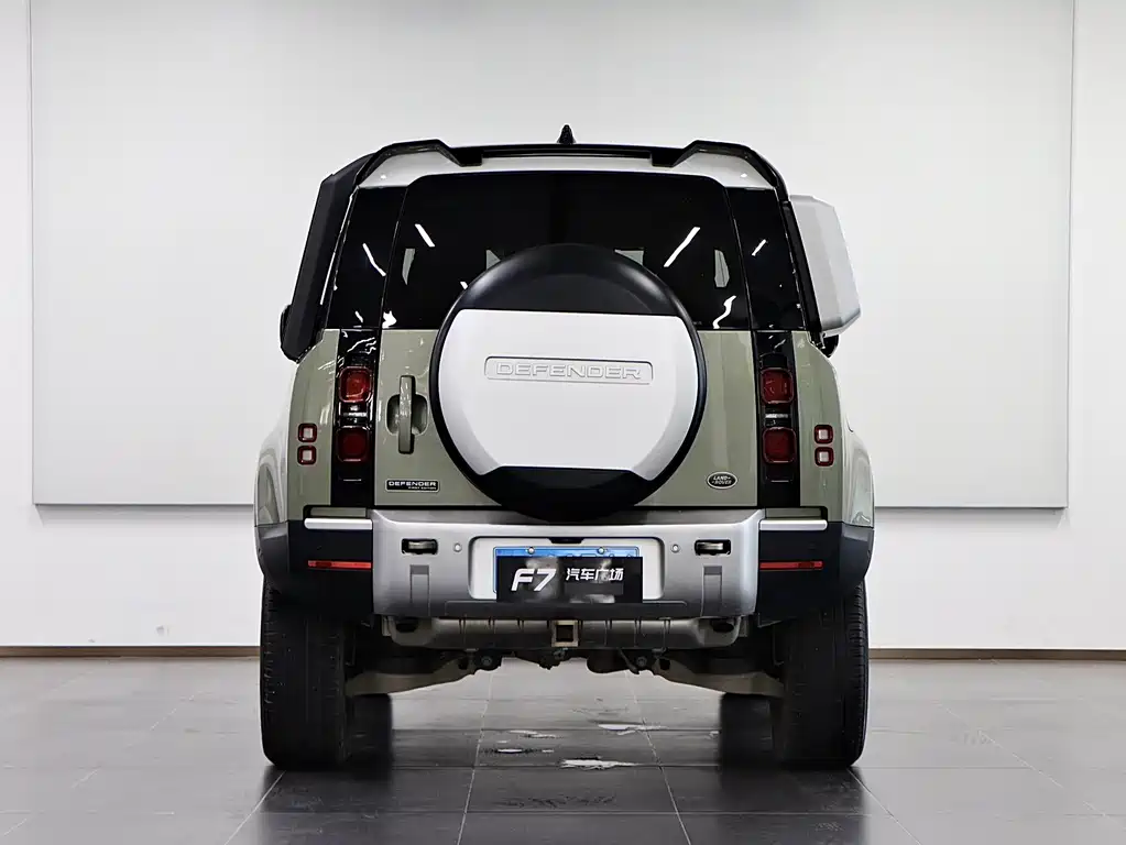 Land Rover Defender — миниатюра 5
