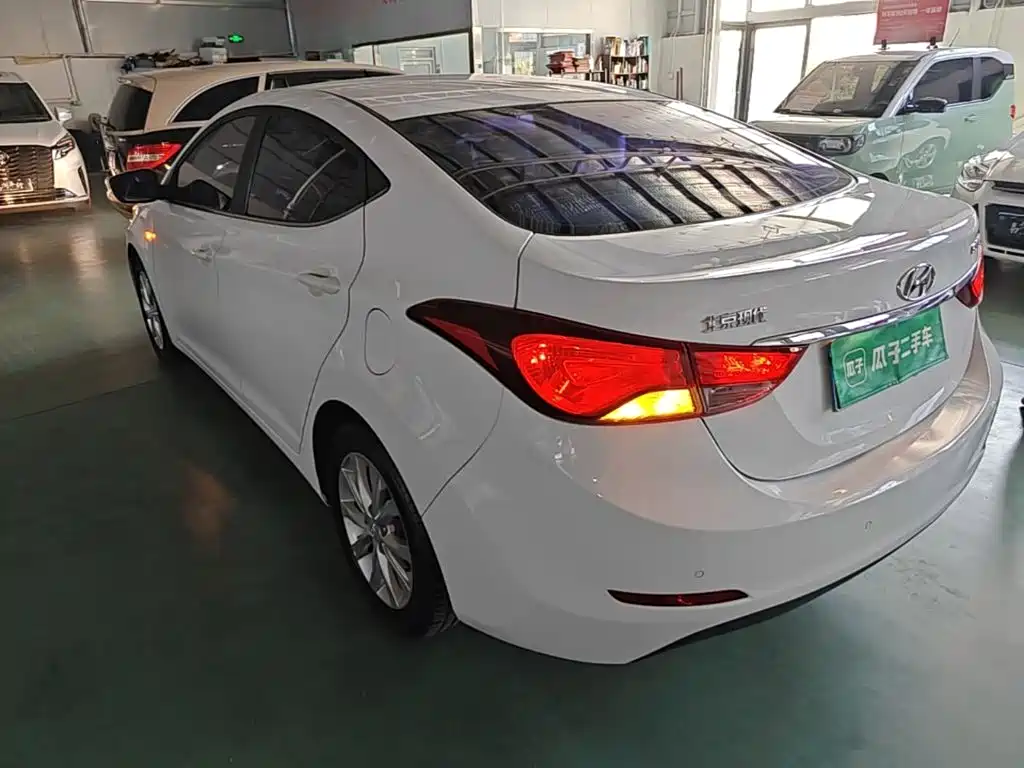Hyundai Elantra Langdong — миниатюра 5