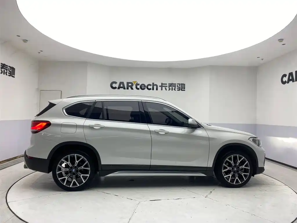 BMW X1 2022 xDrive25Li Premium