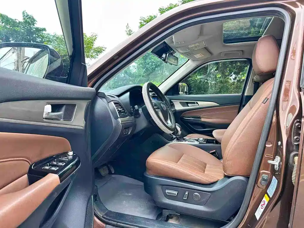 Changan CS95 — миниатюра 4