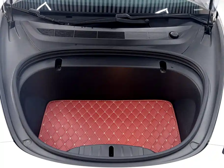 Tesla Model 3 — миниатюра 6