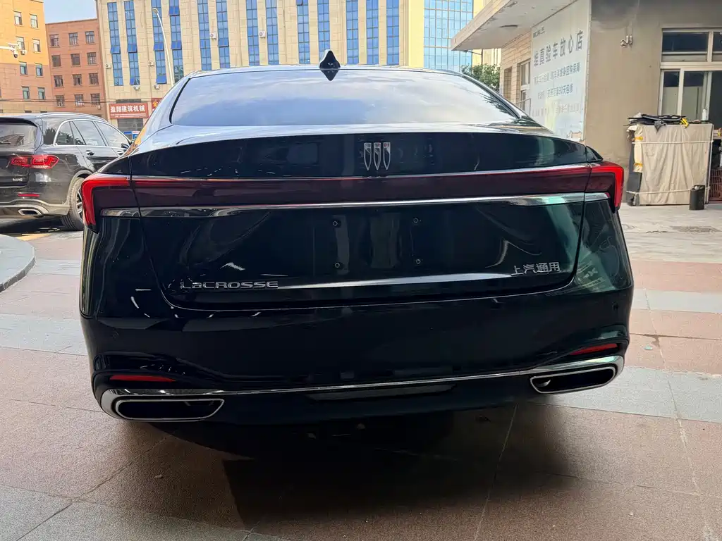 Buick LaCrosse — миниатюра 3