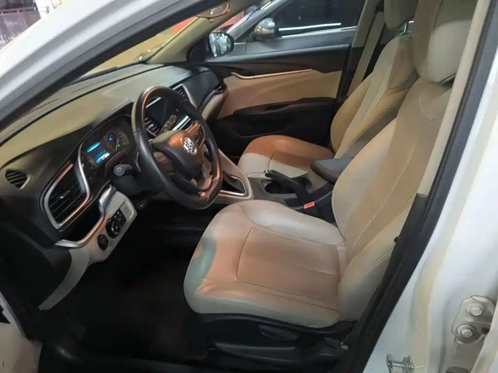 Buick Excelle — миниатюра 15