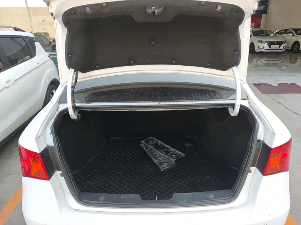 Roewe 350 — миниатюра 19