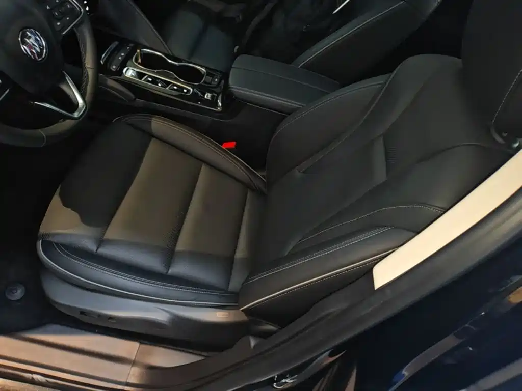 Buick Envision Plus — миниатюра 15