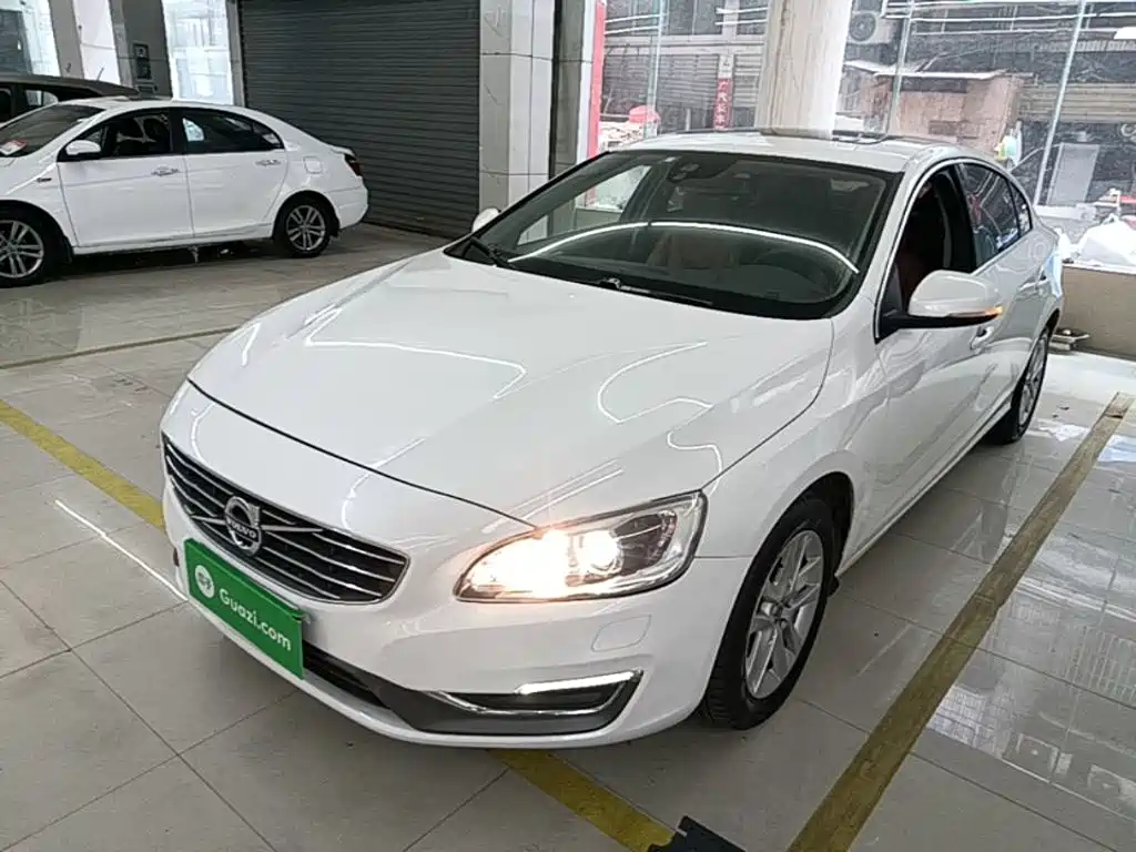 Volvo S60 — миниатюра 2