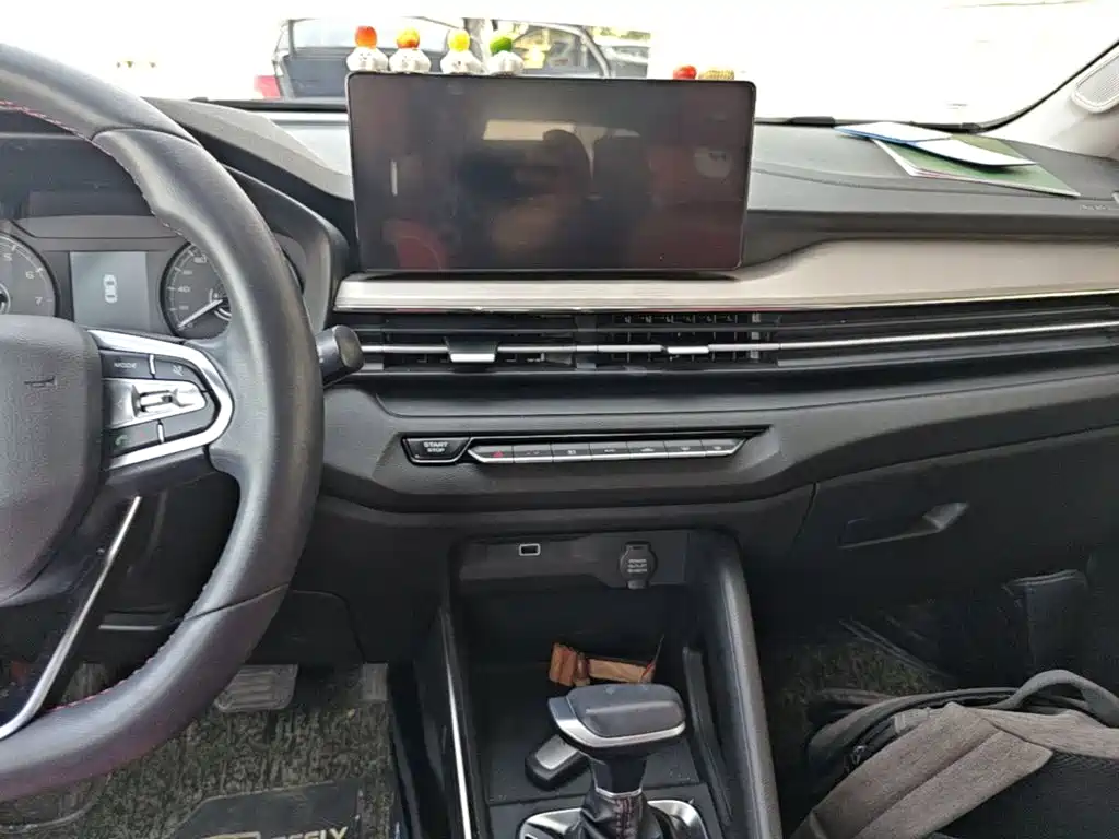 Geely Vision X3 — миниатюра 13