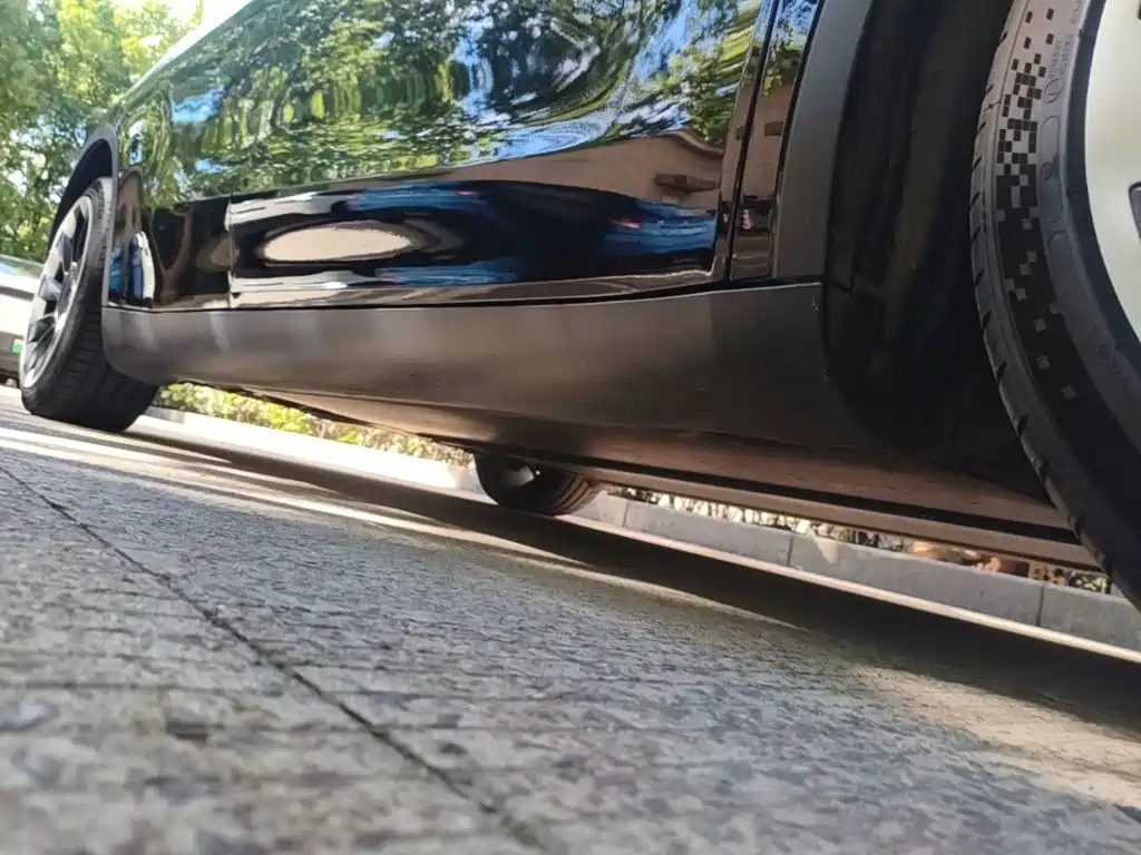 Tesla Model Y — миниатюра 21