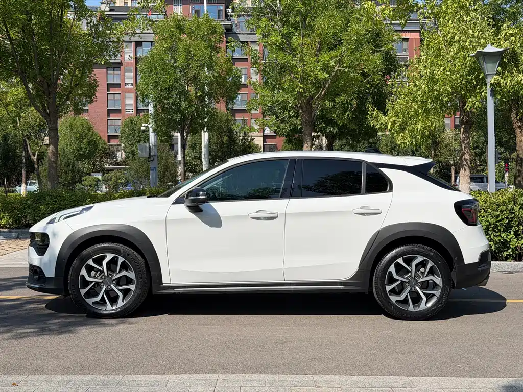 Lynk & Co 02 — миниатюра 19
