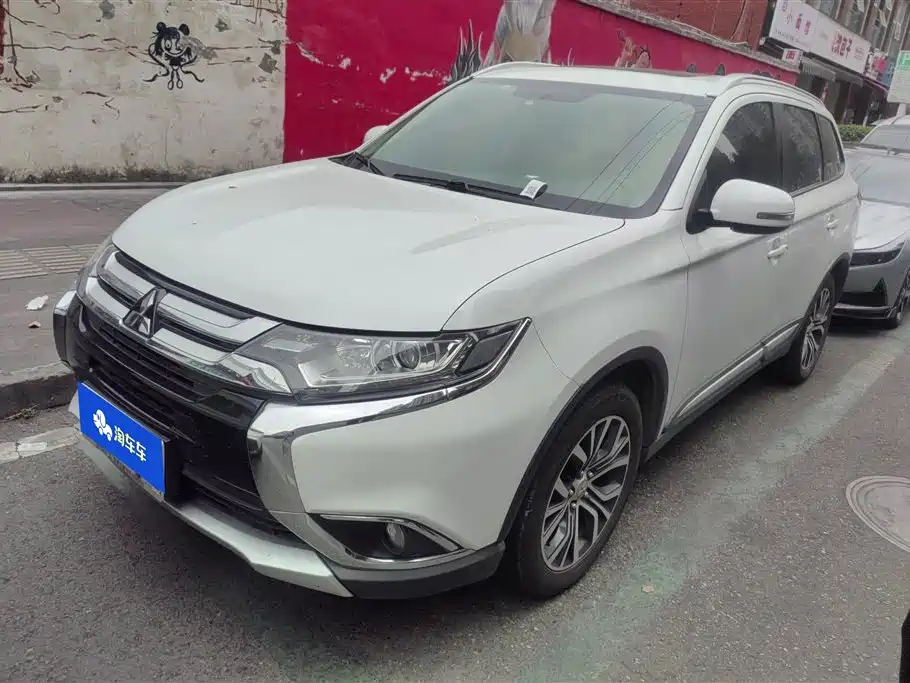 Купить Mitsubishi Outlander