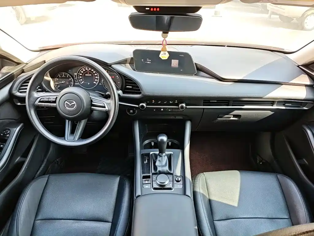 Mazda 3 Axela — миниатюра 10