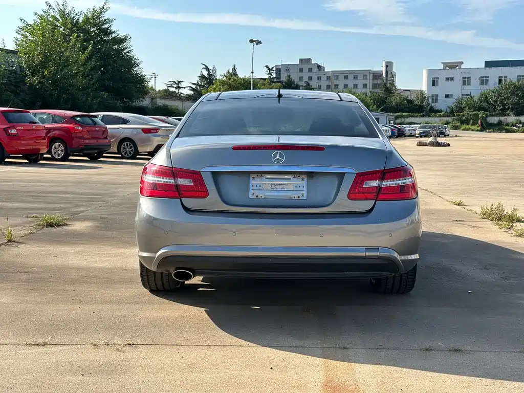 Mercedes-Benz E-Class (Import) — миниатюра 10