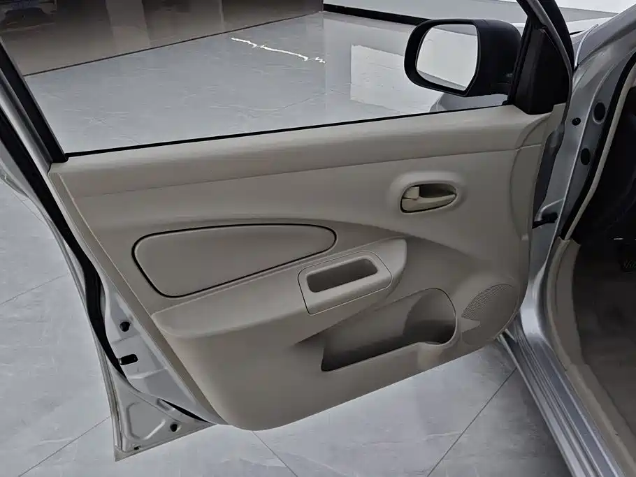 Venucia R30 — миниатюра 7